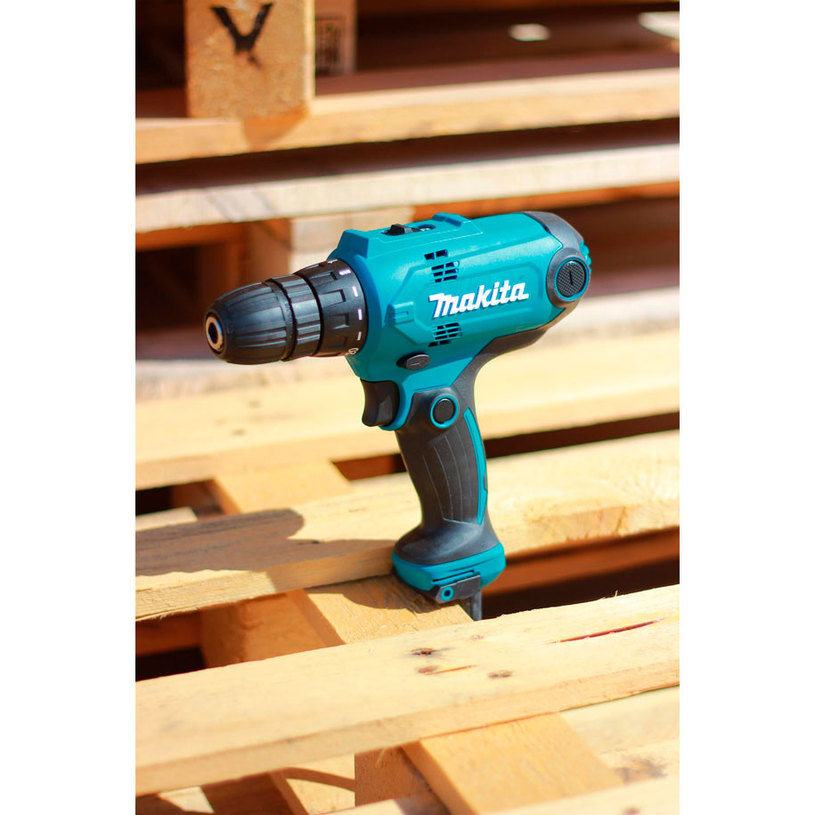 MAKITA ел. винтоверт DF0300 320 W 56 Nm MAKITA ел. винтоверт DF0300 320 W 56 Nm
