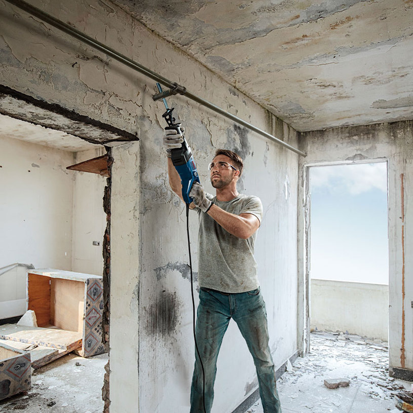 BOSCH BLUE САБЛЕН ТРИОН GSA 120 1200W BOSCH BLUE САБЛЕН ТРИОН GSA 120 1200W