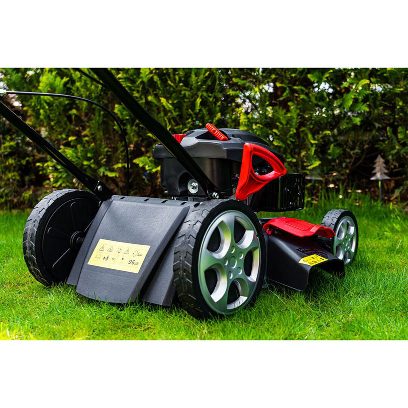 GRAPHITE МОТОРНА КОСАЧКА 4 HP, 46 CM GRAPHITE МОТОРНА КОСАЧКА 4 HP, 46 CM