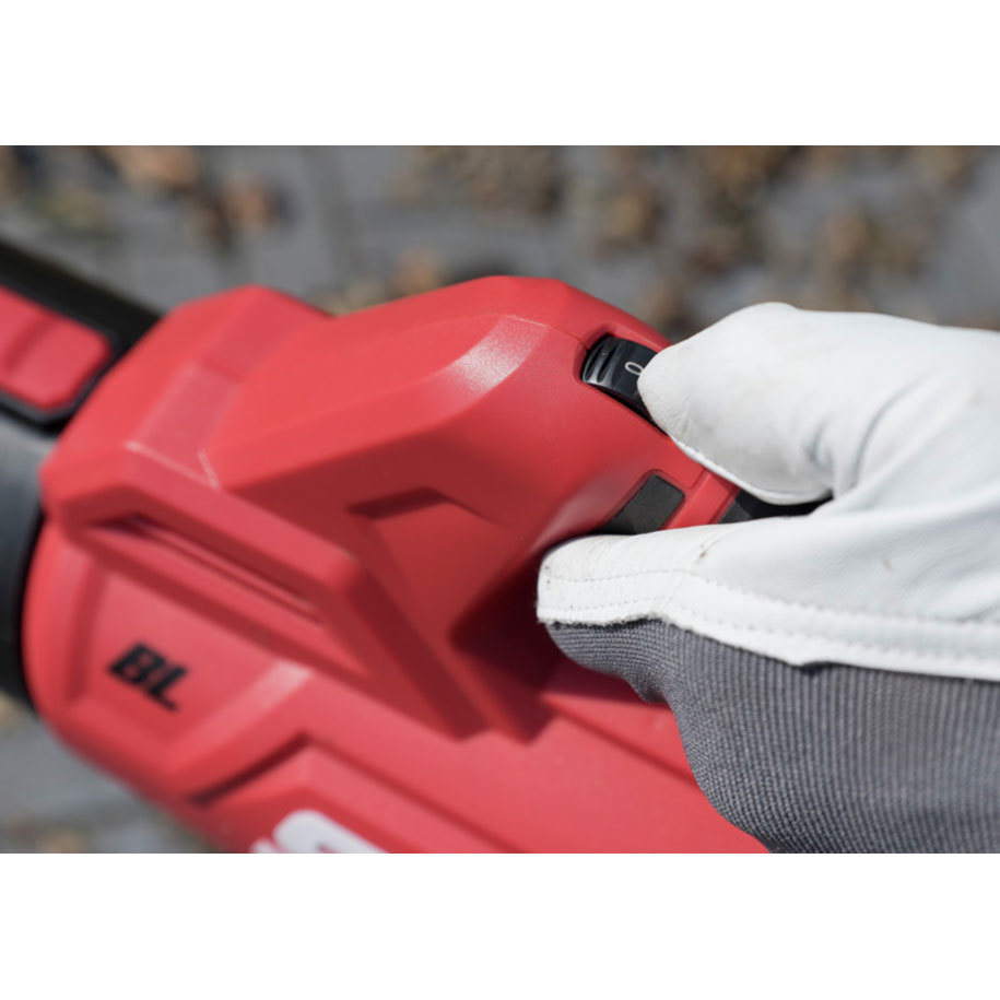 Акумулаторен безчетков листосъбирач SKIL GB1E0330CA 18 V, скорост на издухване до 160 km/h (без батерия и зарядно)