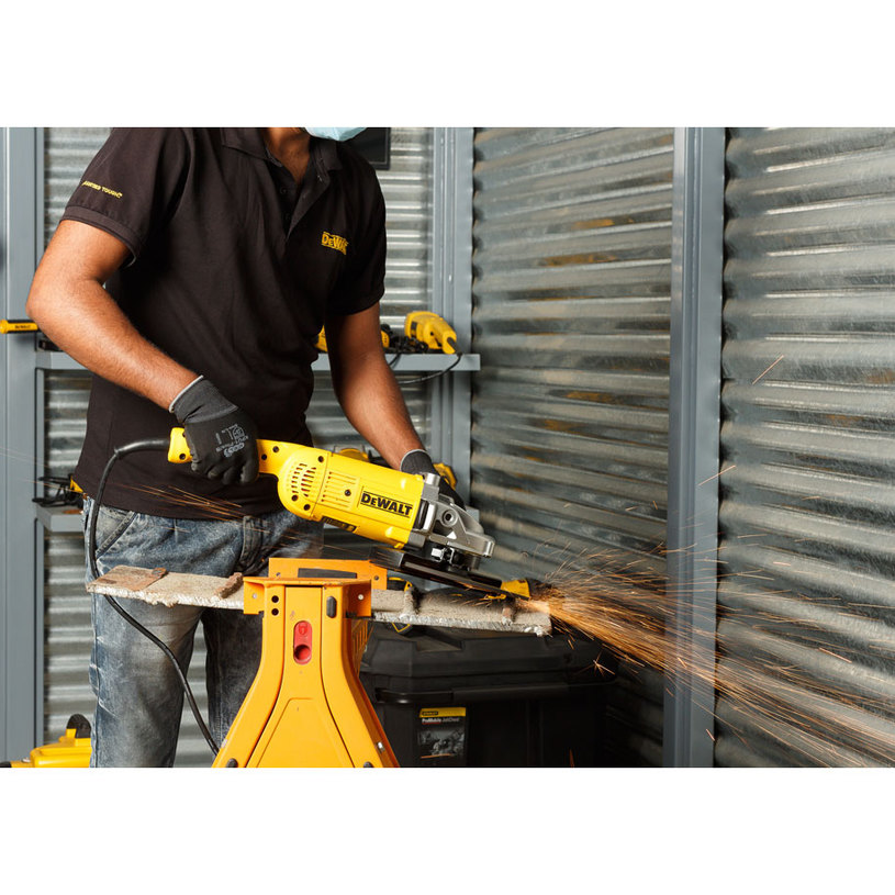 DEWALT ЪГЛ.DWE492-QS 2200W 230MM DEWALT ЪГЛ.DWE492-QS 2200W 230MM