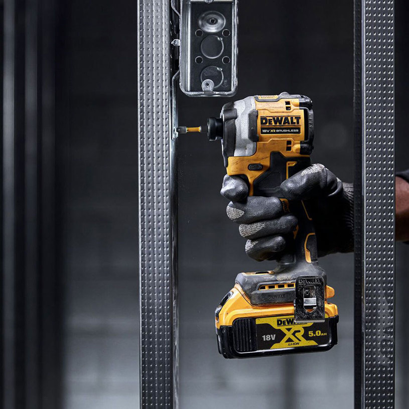 DEWALT Ак.уд.бзч винтоверт DCF850N-XJSOL DEWALT Ак.уд.бзч винтоверт DCF850N-XJSOL