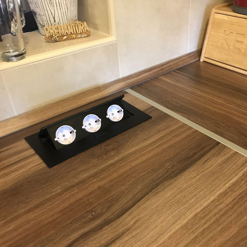 **РАЗКЛОНИТЕЛ ЗА ВГРАЖД. 3ГН. ЧЕРЕН^ **РАЗКЛОНИТЕЛ ЗА ВГРАЖД. 3ГН. ЧЕРЕН^