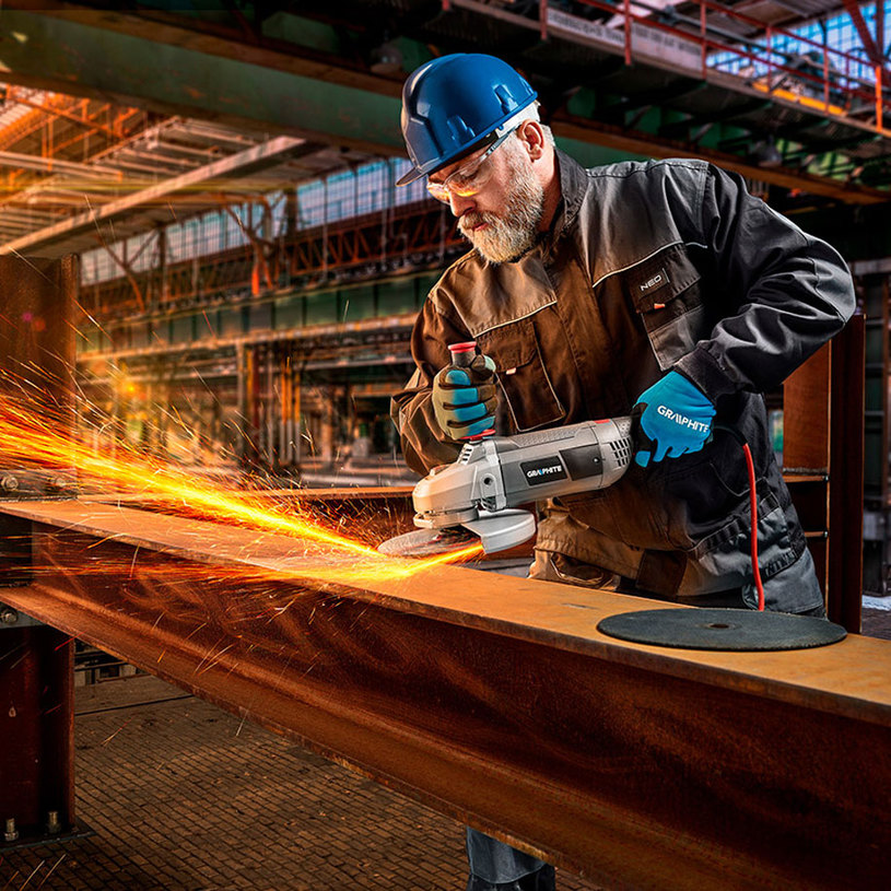 GRAPHITE ЪГЛ.59G207 2350W 230MM GRAPHITE ЪГЛ.59G207 2350W 230MM