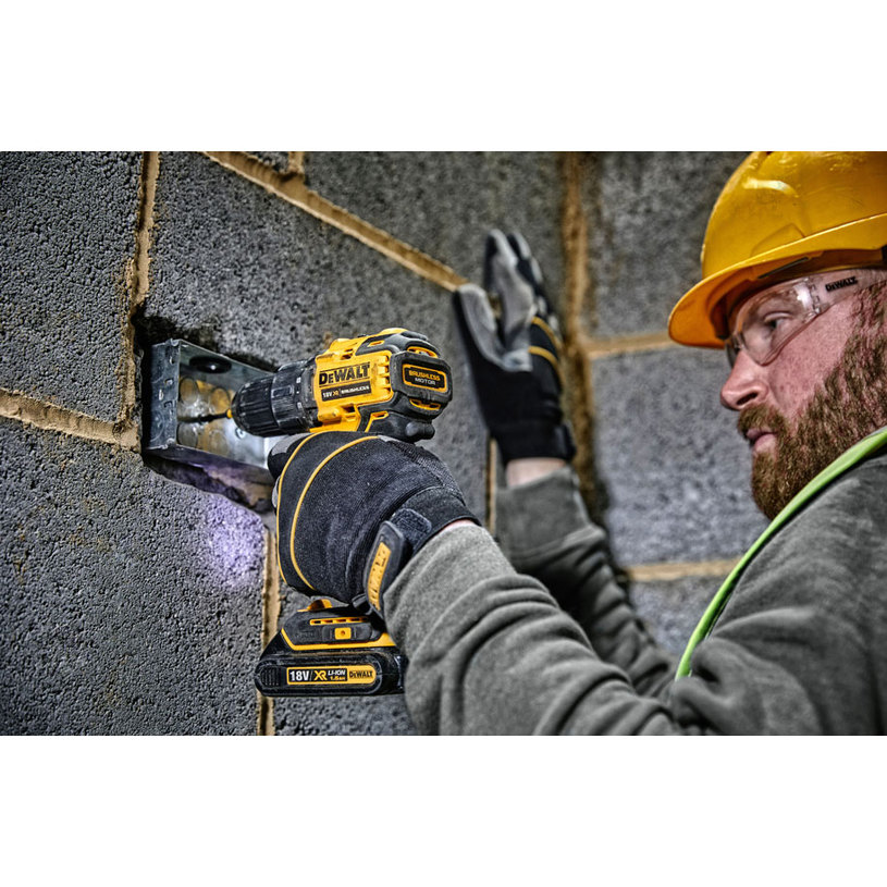 DEWALT АК. БЕЗЧ. УД.БОРМ DCD708N-XJ SOLO DEWALT АК. БЕЗЧ. УД.БОРМ DCD708N-XJ SOLO
