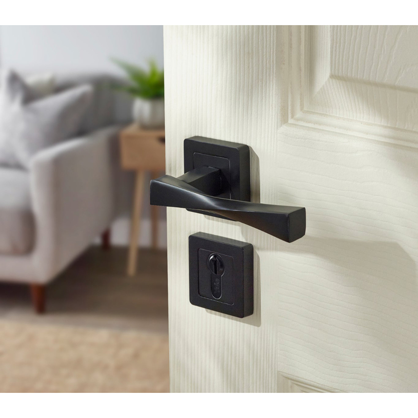 YALE ДРЪЖКА ВЕРОНА СЕКР.РОЗЕТ.ЧЕРЕН МАТ YALE ДРЪЖКА ВЕРОНА СЕКР.РОЗЕТ.ЧЕРЕН МАТ