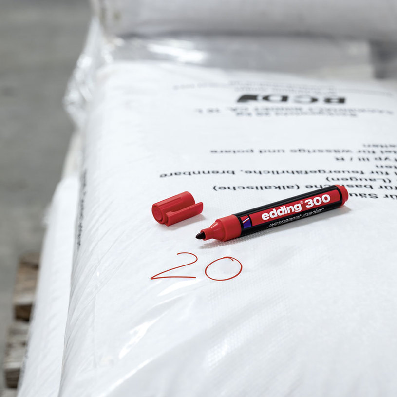 EDDING ПЕРМАНЕНТЕН МАРКЕР 300/1 ЧЕРВЕН EDDING ПЕРМАНЕНТЕН МАРКЕР 300/1 ЧЕРВЕН