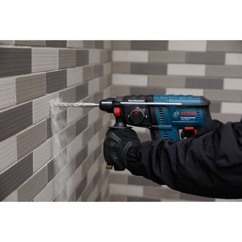 BOSCH BLUE АКУМ. БЕЗЧ. КОМПЛЕКТ 18 V BOSCH BLUE АКУМ. БЕЗЧ. КОМПЛЕКТ 18 V