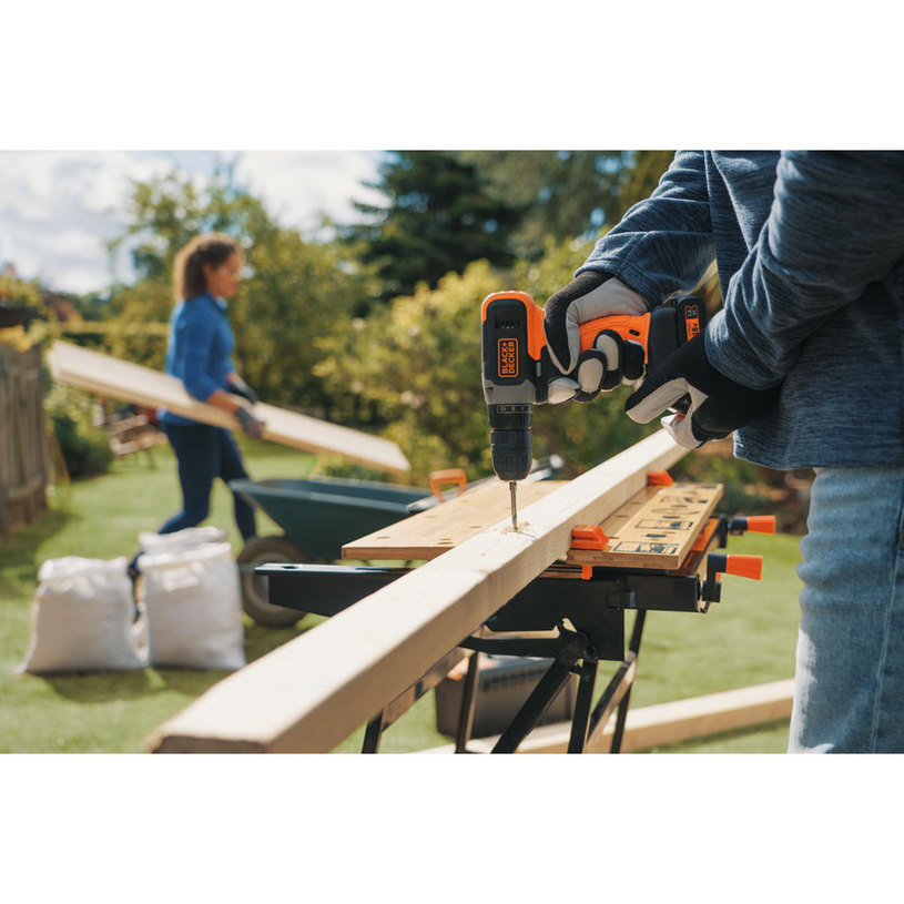 B+D Акумулаторна бормашина BCD001C1-QW B+D Акумулаторна бормашина BCD001C1-QW