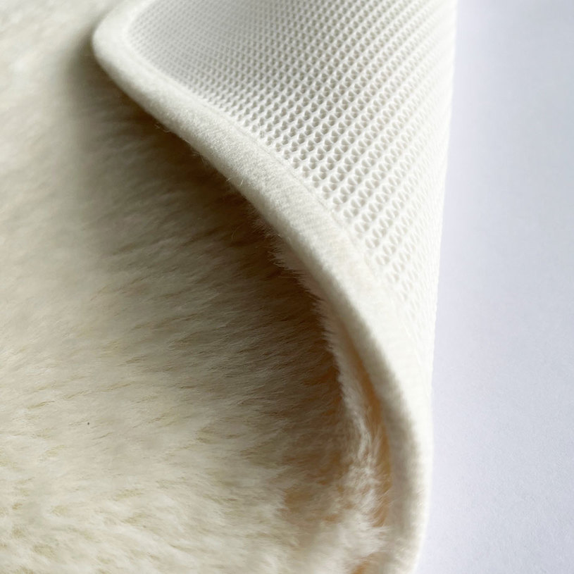 КИЛИМЧЕ БЪНИ КРЕМ ГУМИРАН ГРЪБ 40Х60 СМ КИЛИМЧЕ БЪНИ КРЕМ ГУМИРАН ГРЪБ 40Х60 СМ