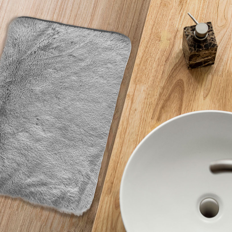 КИЛИМЧЕ БЪНИ СИВО ГУМИРАН ГРЪБ 40Х60 СМ КИЛИМЧЕ БЪНИ СИВО ГУМИРАН ГРЪБ 40Х60 СМ