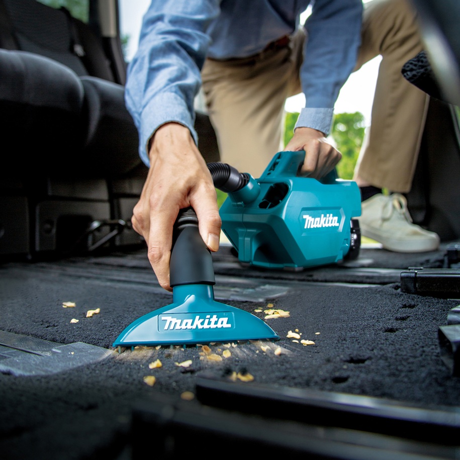 Работи с батериите Makita LXT 18V