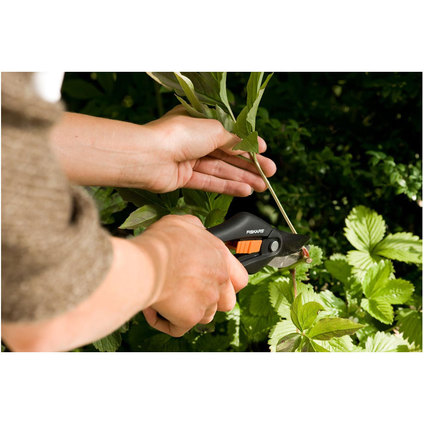 НОЖИЦИ С РАЗМИНАВАЩИ СЕ ОСТРИЕТА SINGLE НОЖИЦИ С РАЗМИНАВАЩИ СЕ ОСТРИЕТА SINGLE