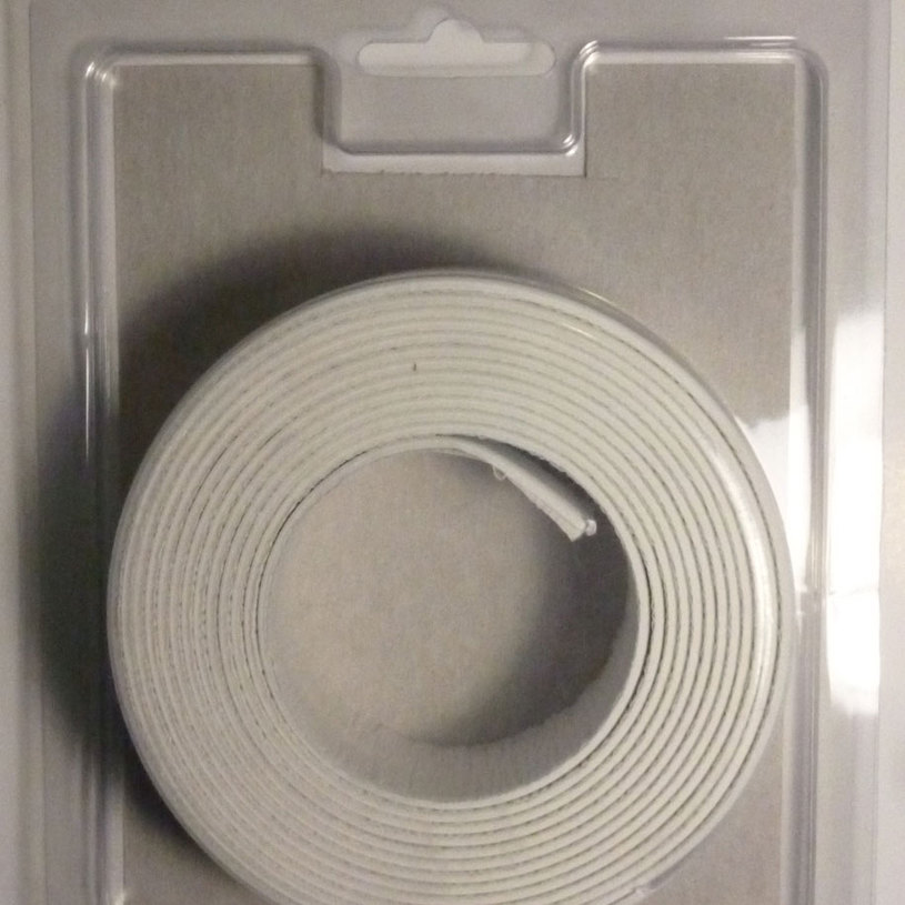 **СИЛИКОНОВА ЛЕНТА ЗА БАНЯ 3 m/30mm БЯЛА **СИЛИКОНОВА ЛЕНТА ЗА БАНЯ 3 m/30mm БЯЛА