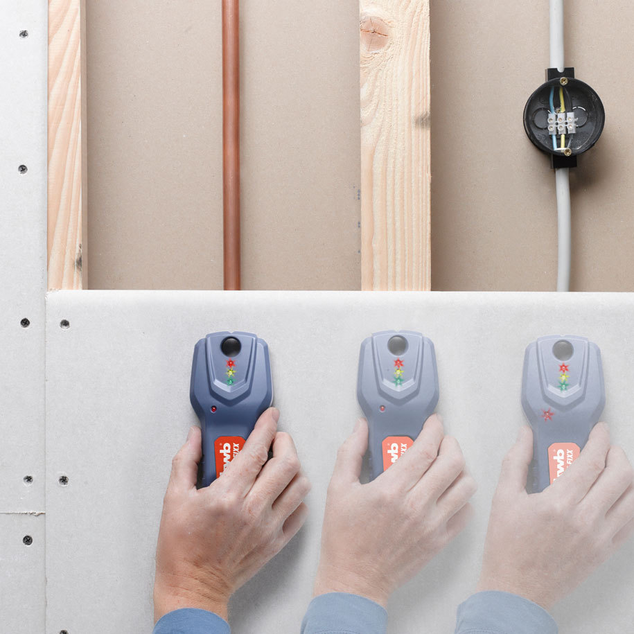 Детектор KWB SAFETY-FIXX за токови проводници, метал и дърво