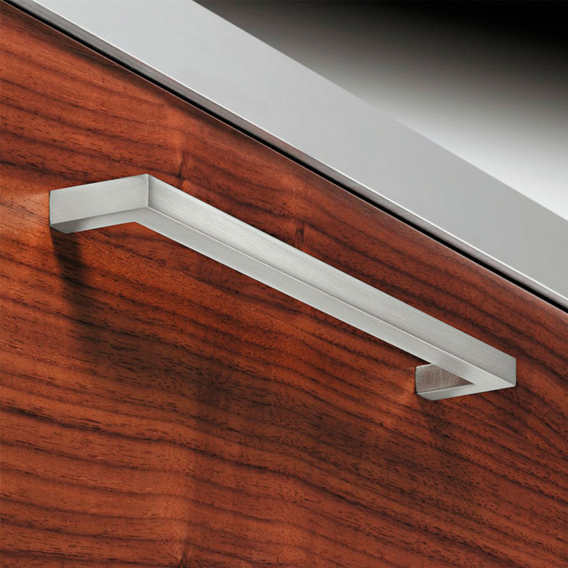 Мебелна дръжка хром, полиран, 128 мм Мебелна дръжка хром, полиран, 128 мм