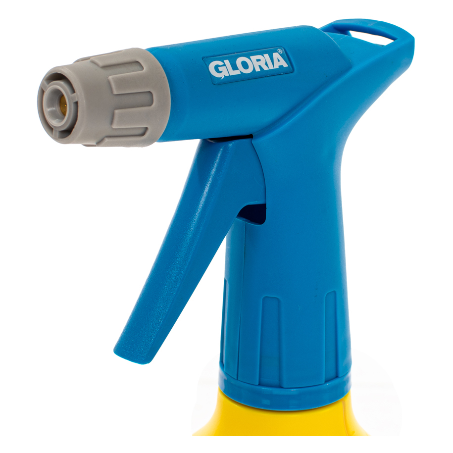 Adjustable nozzle with brass insert