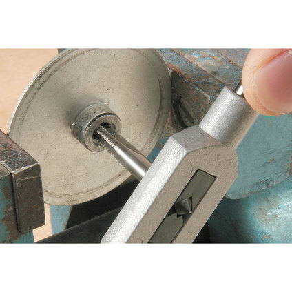 Метчик HSS, стъпка 1.0, 6 mm Метчик HSS, стъпка 1.0, 6 mm