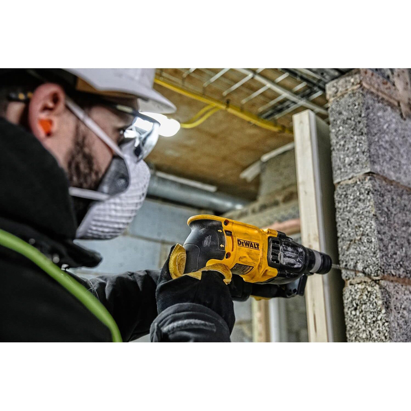 DeWALT Перфоратор D25133K 800W 2.6J DeWALT Перфоратор D25133K 800W 2.6J