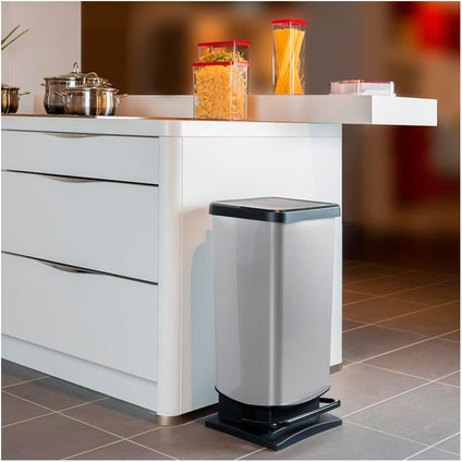 КОШ ЗА ОТПАДЪЦИ С ПЕДАЛ 40l PASO КОШ ЗА ОТПАДЪЦИ С ПЕДАЛ 40l PASO