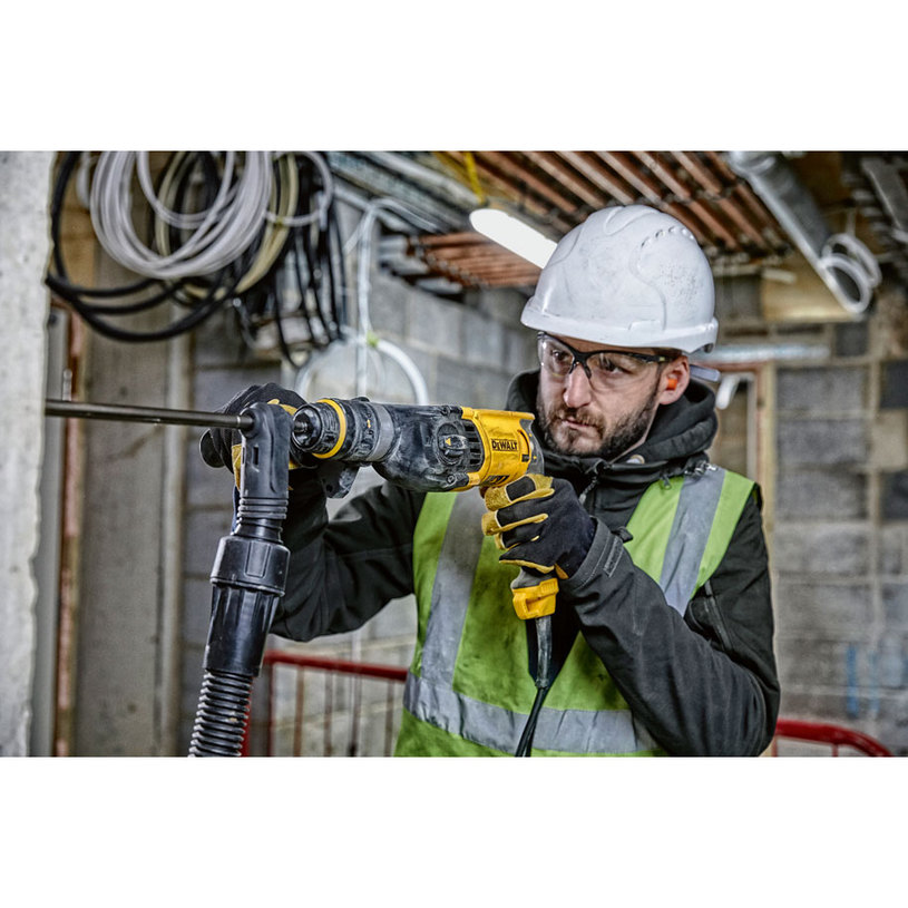 DEWALT ПЕРФОРАТОР D25134K-QS 800W DEWALT ПЕРФОРАТОР D25134K-QS 800W