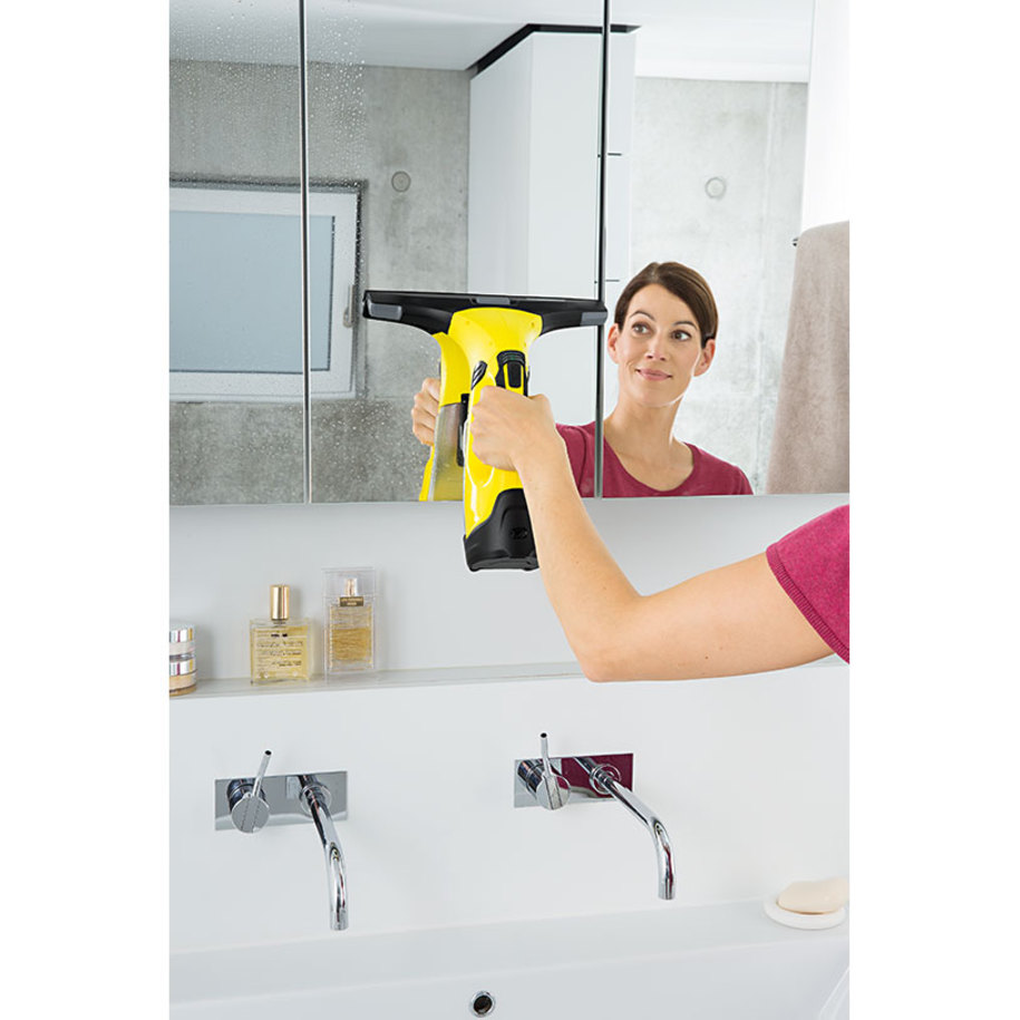 Стъклочистачка Kärcher WV 5 Premium Non-Stop Cleaning Kit, акумулаторна, с 2 батерии и зарядна станция