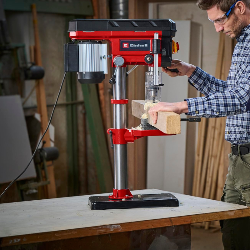 Настолни пробивни машини Настолни пробивни машини