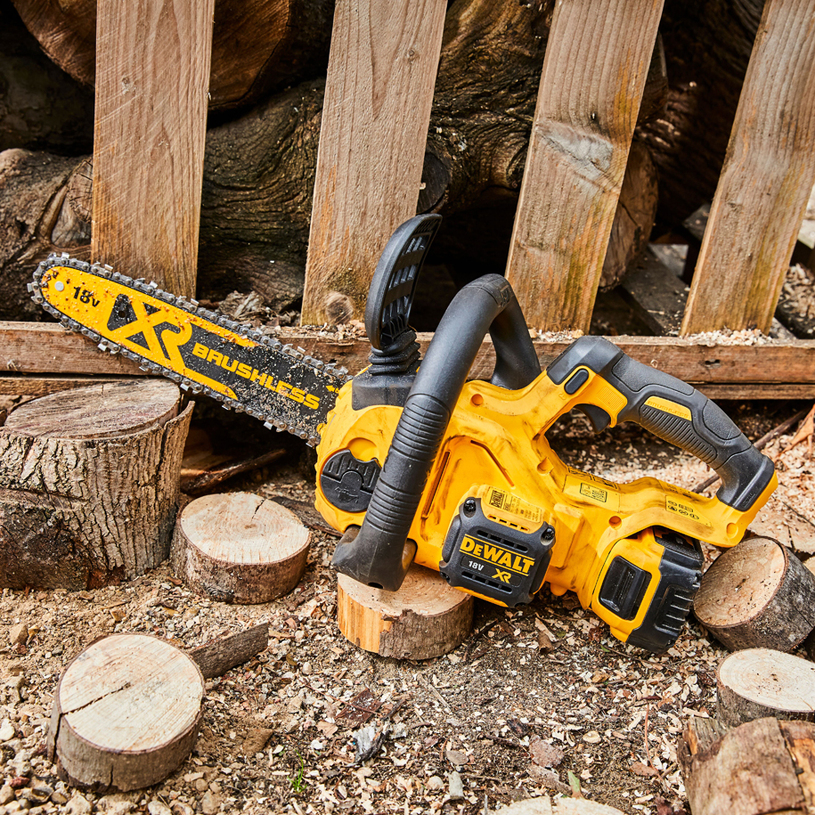 DEWALT ак. верижен трион безч. DCM565P1@ DEWALT ак. верижен трион безч. DCM565P1@