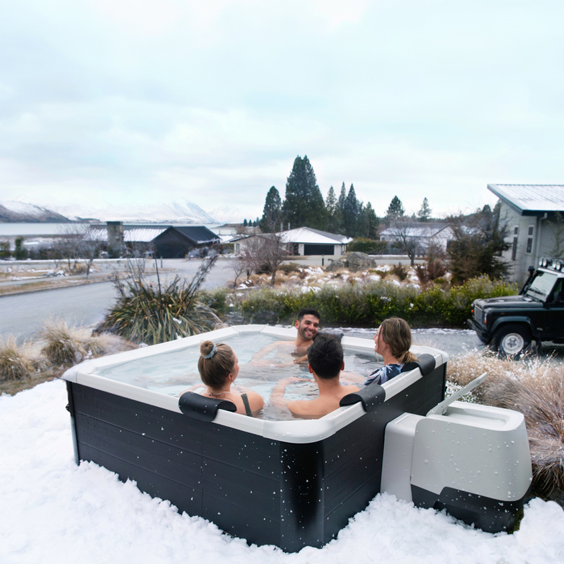 ВЪНШНО ДЖАКУЗИ OSLO 160х160х65cm (4k) ВЪНШНО ДЖАКУЗИ OSLO 160х160х65cm (4k)