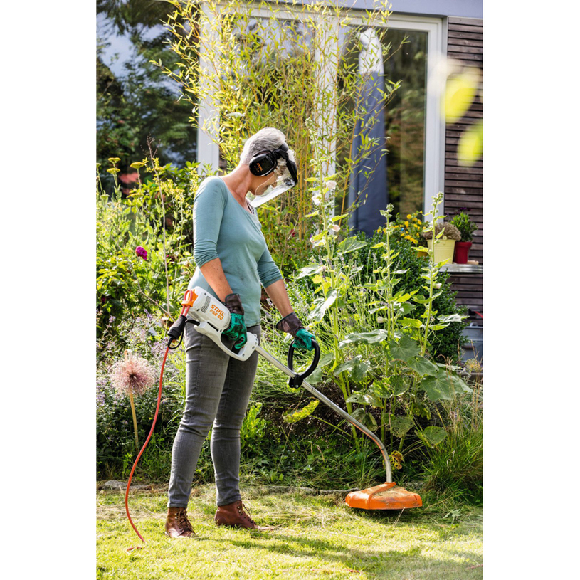 STIHL ЕЛЕКТРИЧЕСКИ ТРИМЕР FSE 60 @ STIHL ЕЛЕКТРИЧЕСКИ ТРИМЕР FSE 60 @