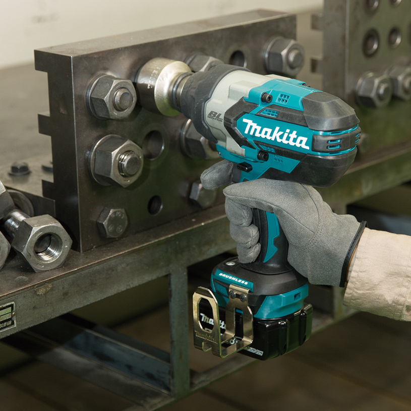 MAKITA АК.УД.ГАЙКОВЕРТ 18V DTW1001Z SOLO MAKITA АК.УД.ГАЙКОВЕРТ 18V DTW1001Z SOLO