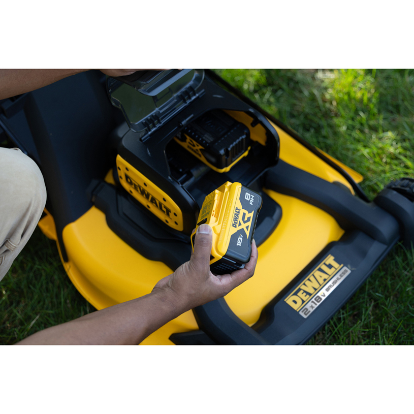 DEWALT АКУМ.БЕЗЧ.КОСАЧКА DCMWP134W2-QW DEWALT АКУМ.БЕЗЧ.КОСАЧКА DCMWP134W2-QW