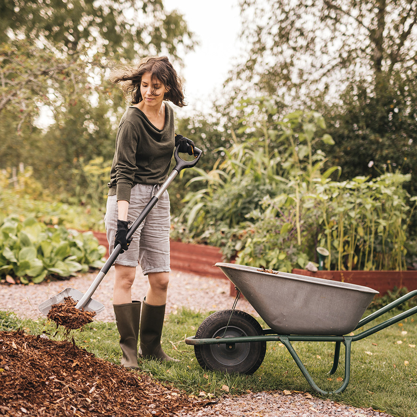 FISKARS ГРАДИНСКА ЛОПАТА ERGONOMIC FISKARS ГРАДИНСКА ЛОПАТА ERGONOMIC