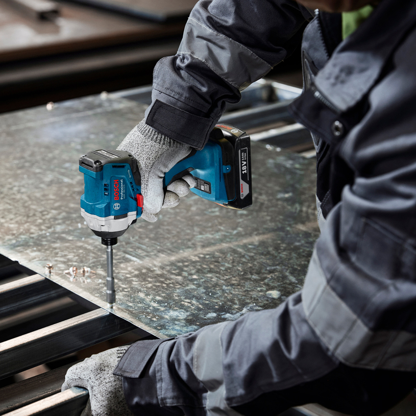 BOSCH BLUE АКУМ.УД.ВИНТОВЕРТ GDR 18V-215 BOSCH BLUE АКУМ.УД.ВИНТОВЕРТ GDR 18V-215