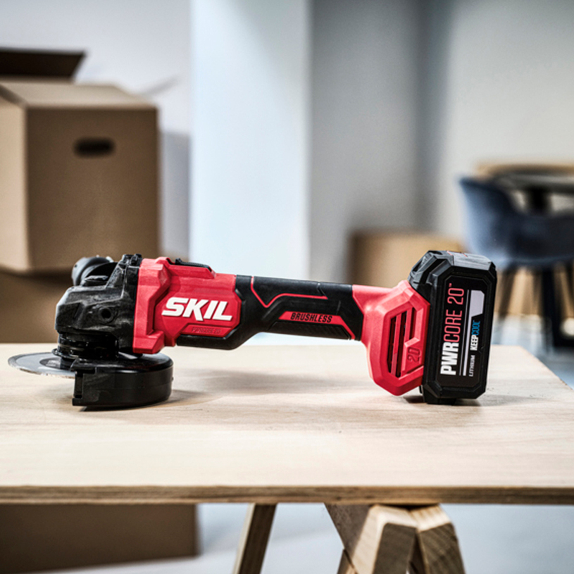 SKIL АКУМУЛАТОРЕН БЕЗЧЕТКОВ ЪГЛОШЛАЙФ SKIL АКУМУЛАТОРЕН БЕЗЧЕТКОВ ЪГЛОШЛАЙФ