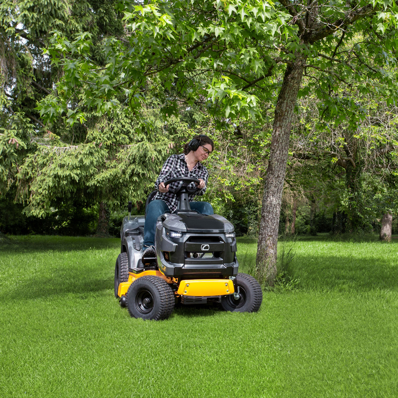 CUB CADET ТРАКТОР ЗА КОСЕНЕ LT2 R92 CUB CADET ТРАКТОР ЗА КОСЕНЕ LT2 R92