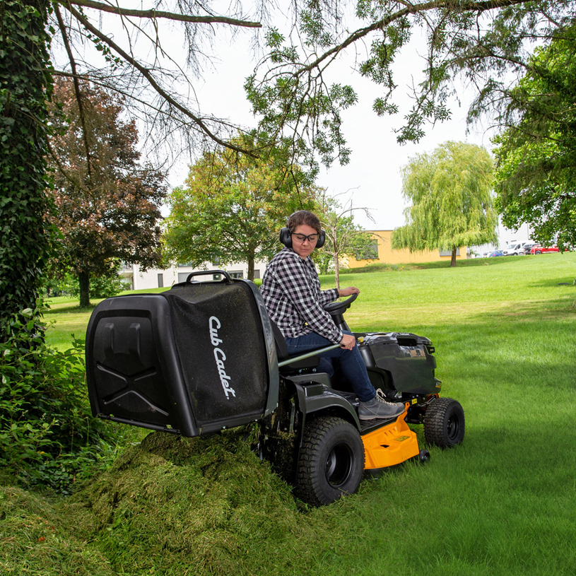 CUB CADET ТРАКТОР ЗА КОСЕНЕ LT2 R92 CUB CADET ТРАКТОР ЗА КОСЕНЕ LT2 R92