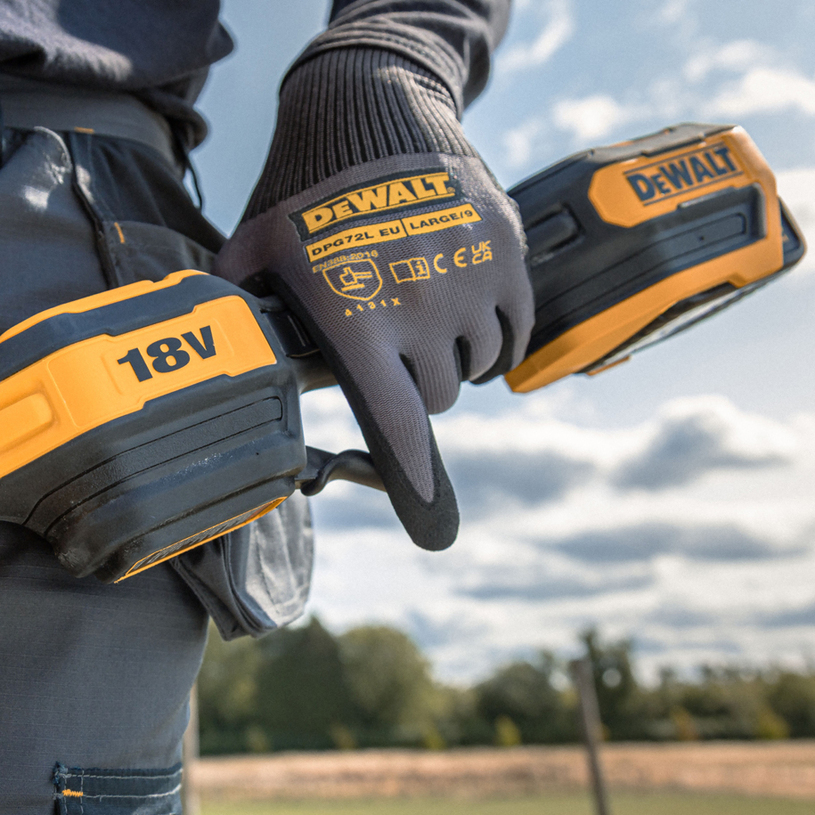DEWALT АКУМ.ТРИМЕР 18V XR DCMST561P1-QW DEWALT АКУМ.ТРИМЕР 18V XR DCMST561P1-QW