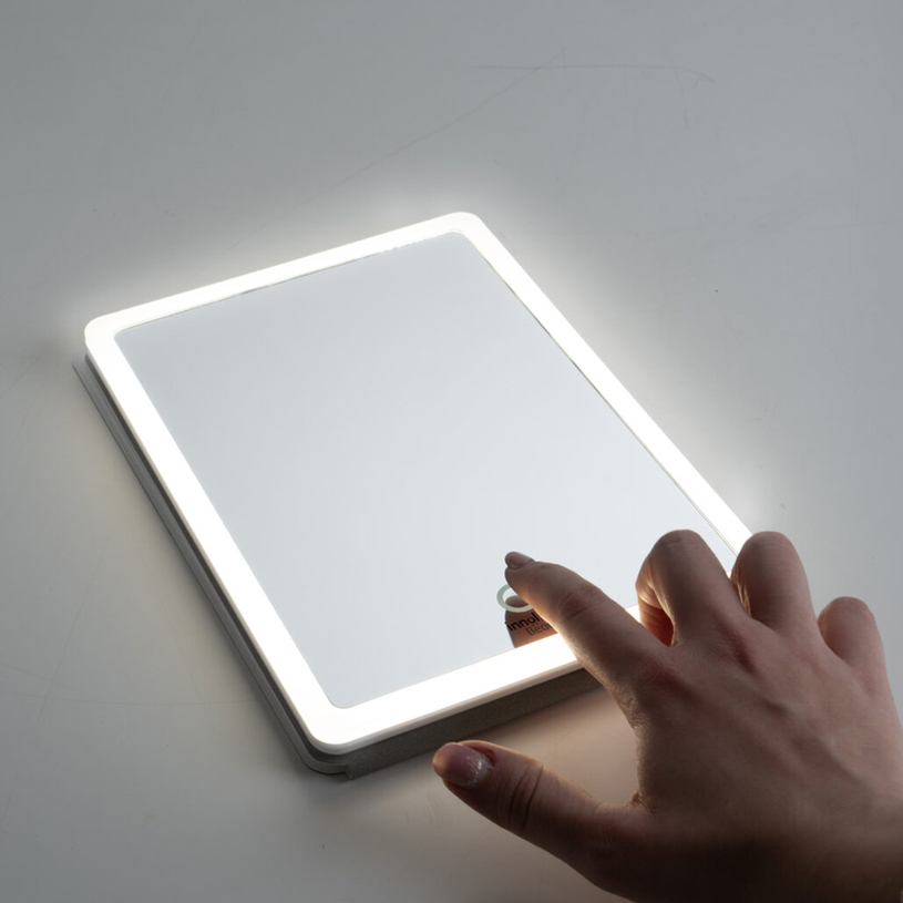 СГЪВАЕМО КОЗМ. ОГЛЕДАЛО С LED СВЕТЛИНА СГЪВАЕМО КОЗМ. ОГЛЕДАЛО С LED СВЕТЛИНА