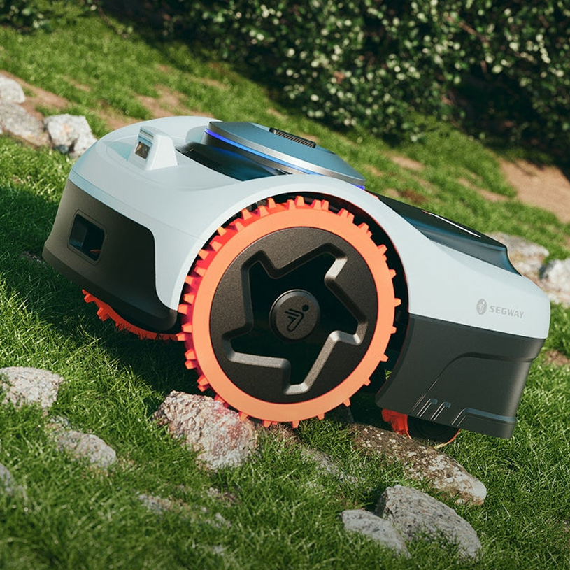 SEGWAY АКУМ.КОСАЧКА РОБОТ i208E AWD SEGWAY АКУМ.КОСАЧКА РОБОТ i208E AWD