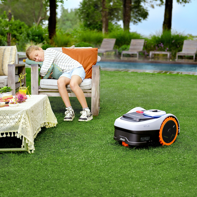 SEGWAY АКУМ.КОСАЧКА РОБОТ i208E AWD SEGWAY АКУМ.КОСАЧКА РОБОТ i208E AWD