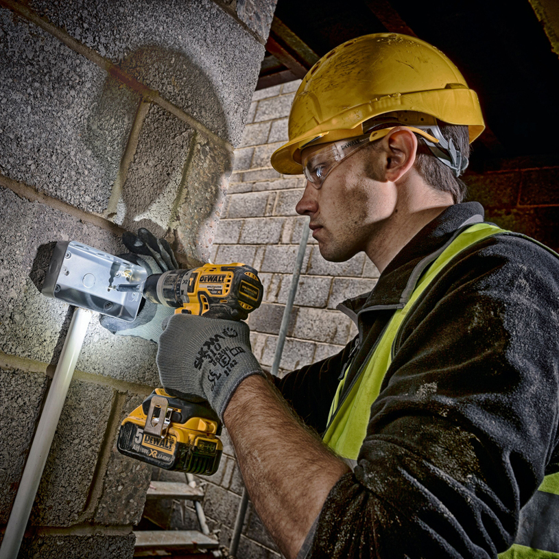 #DEWALT АКУМ.КОМПЛЕКТ DCK685P3T-QW #DEWALT АКУМ.КОМПЛЕКТ DCK685P3T-QW
