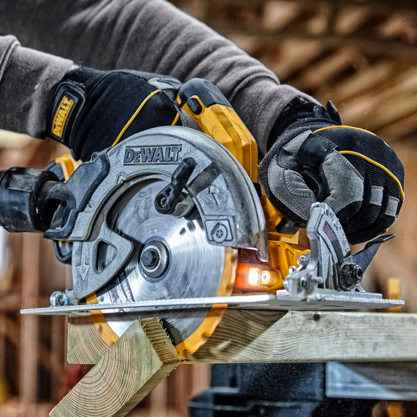 #DEWALT АКУМ.КОМПЛЕКТ DCK685P3T-QW #DEWALT АКУМ.КОМПЛЕКТ DCK685P3T-QW