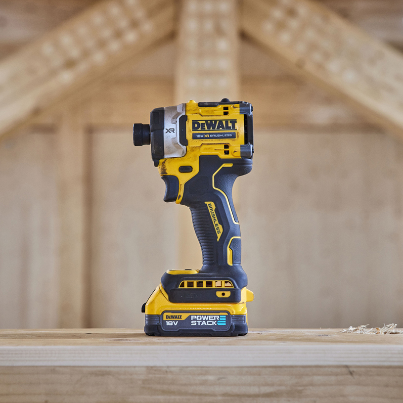 #DEWALT АКУМ.КОМПЛ.DCK2200H2T-QW #DEWALT АКУМ.КОМПЛ.DCK2200H2T-QW