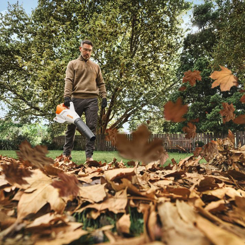 STIHL АКУМУЛАТОРНА МЕТЛА BGA 110 STIHL АКУМУЛАТОРНА МЕТЛА BGA 110