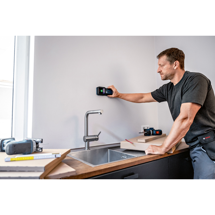 IP54 housing and automatic calibration for site work