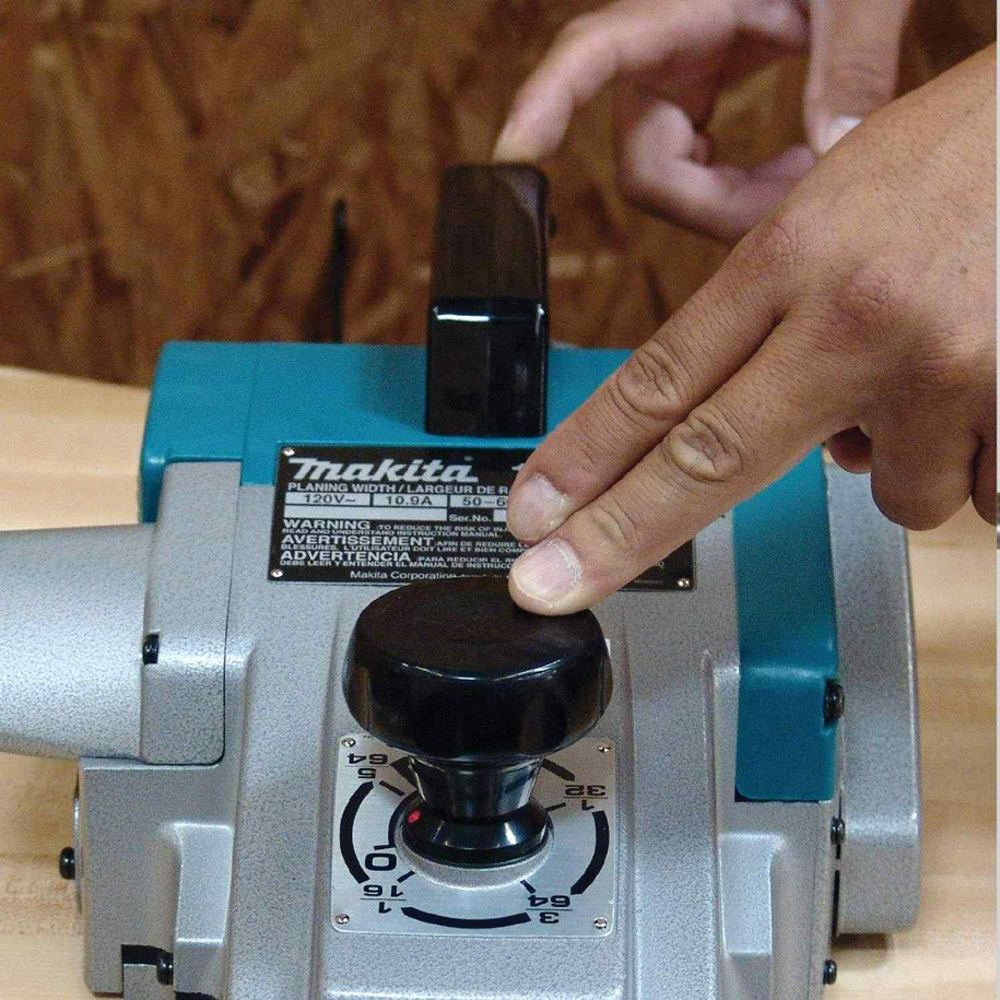 Adjustable 0–2 mm depth for rough and fine work