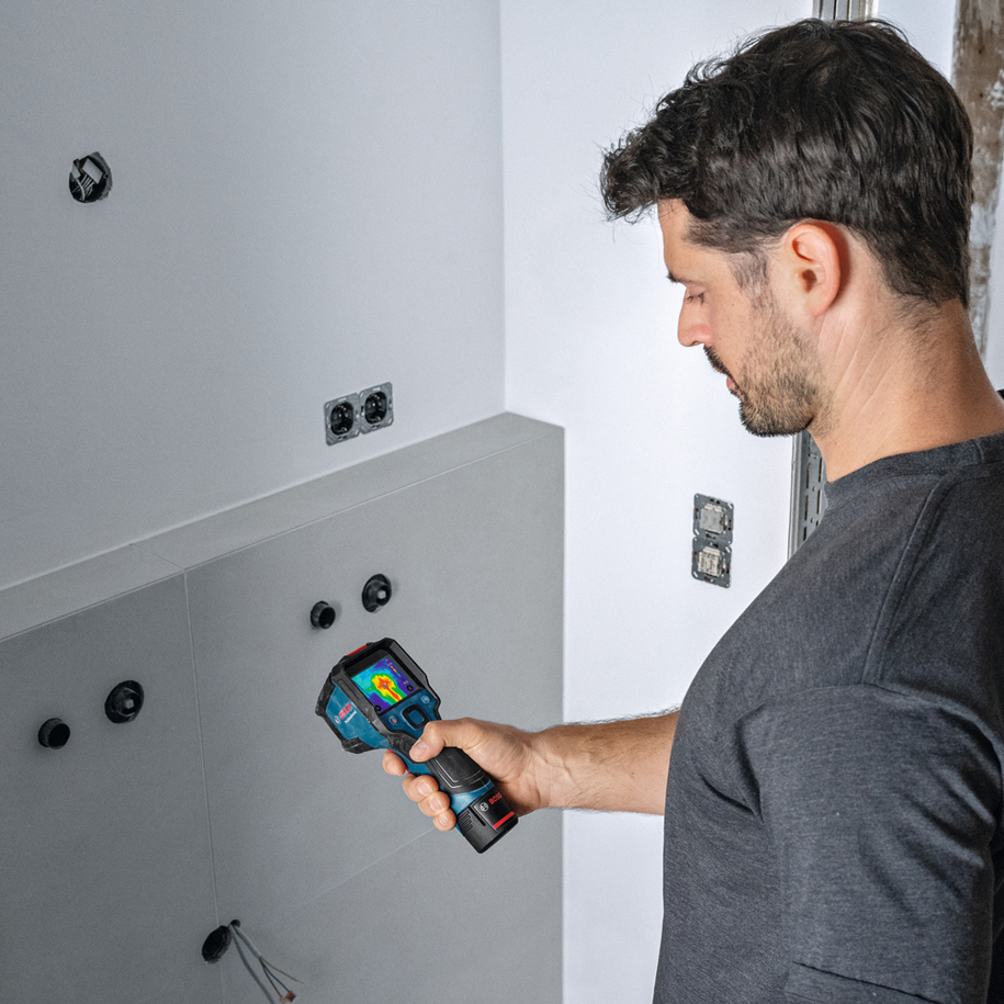 IP54 rating and 2 m drop resistance