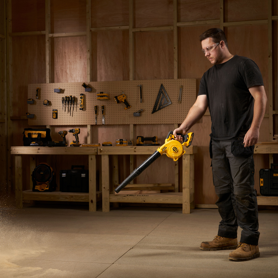 DEWALT DCV100-XJ 18 V XR Cordless Blower (bare tool)